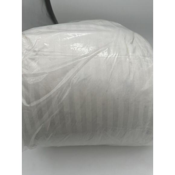 Pottery Barn Kids Premium Down Duvet Insert 550 Comforter Full/Queen main image 0